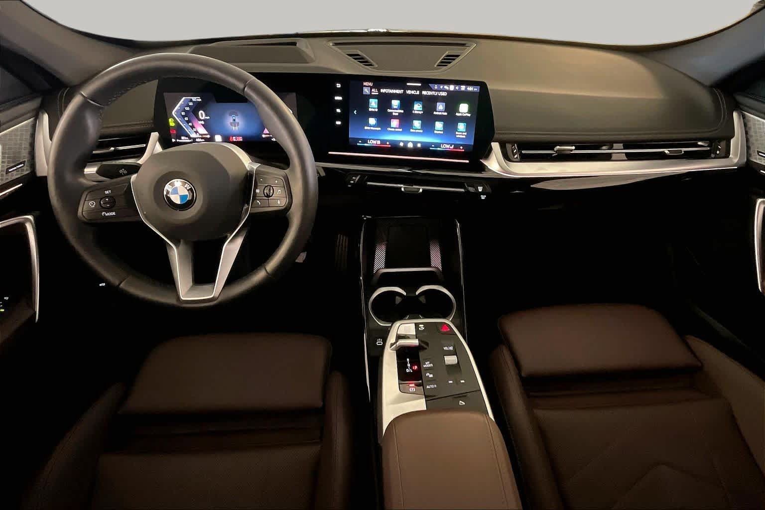 Used 2025 BMW X1 xDrive28i AWD/4WD image 14