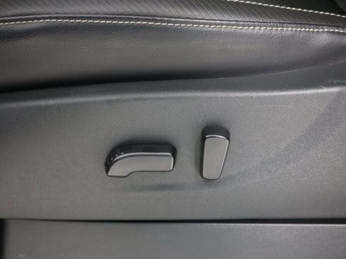 Used 2024 Nissan Frontier SL w/ Technology Package image 27