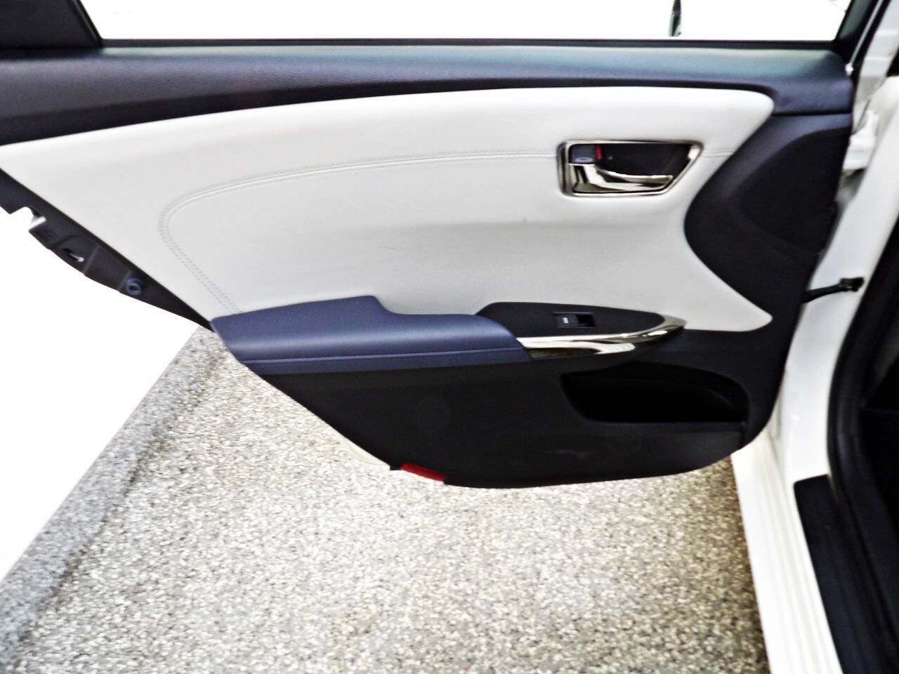 Used 2014 Toyota Avalon XLE Premium FWD image 9