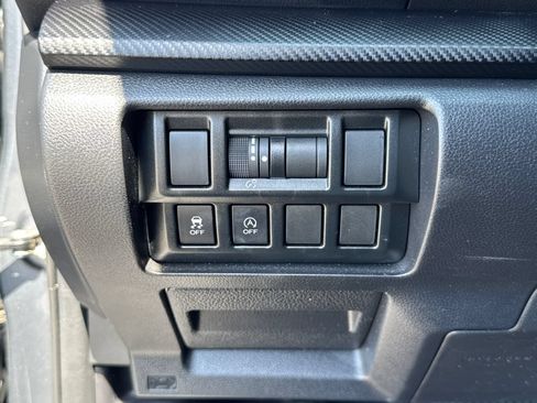 Used 2023 Subaru Crosstrek 2.0i AWD/4WD image 17