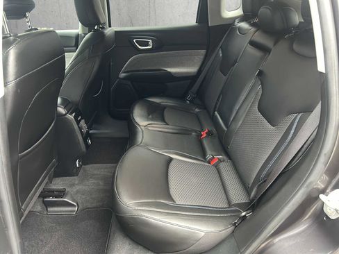 Used 2022 Jeep Compass Latitude image 18