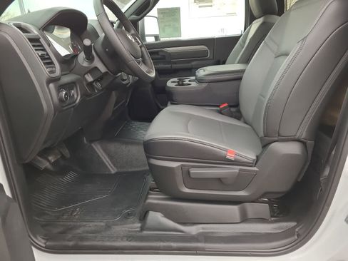 New 2025 RAM 5500 Tradesman image 19