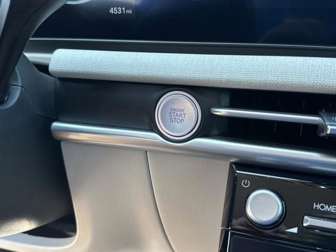 Used 2025 Hyundai Tucson SEL image 32