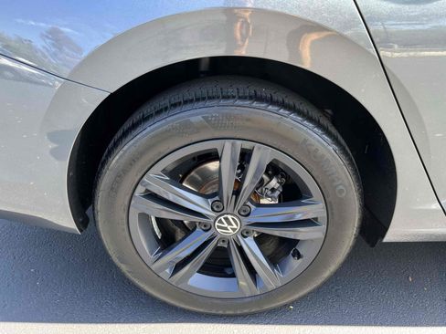 Used 2023 Volkswagen Jetta SE w/ Panoramic Sunroof Package FWD image 45