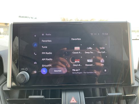 Used 2023 Toyota RAV4 XLE image 23