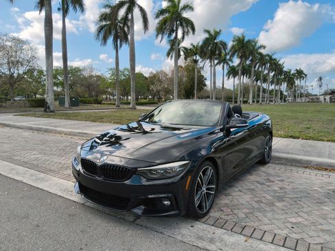 Used 2019 BMW 430i Convertible w/ M Sport Package RWD image 2
