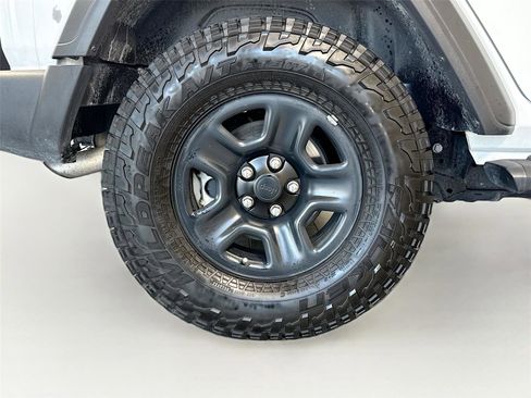 Used 2021 Jeep Wrangler Unlimited Sport image 31