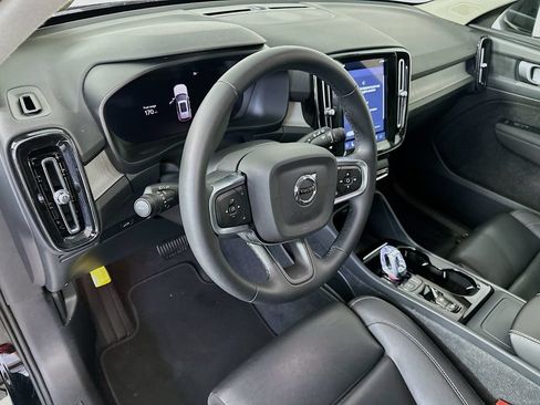 Used 2024 Volvo XC40 B5 Plus AWD/4WD image 30