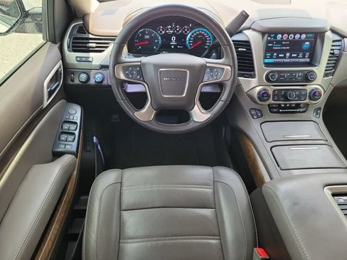 Certified 2019 GMC Yukon Denali w/ Denali Ultimate Package AWD/4WD image 23