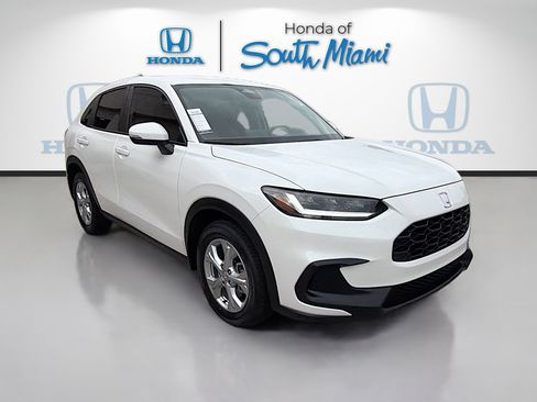 Used 2023 Honda HR-V LX image 1