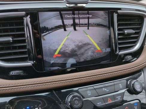 Used 2019 Chrysler Pacifica Limited w/ Tire & Wheel Group image 19