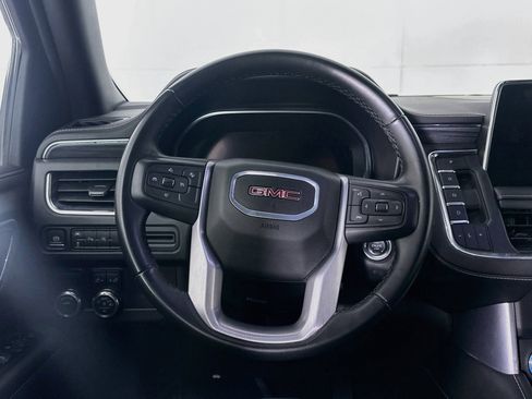 Used 2024 GMC Yukon XL SLT RWD image 18