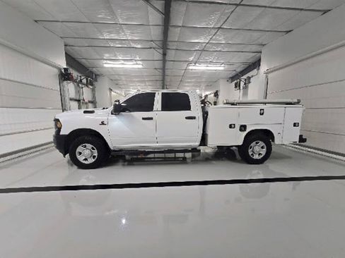 Used 2024 RAM 2500 Tradesman w/ Snow Chief Group AWD/4WD image 6