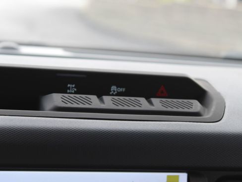 New 2025 Ford Bronco 4-Door image 28