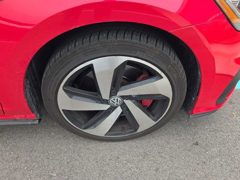 Used 2019 Volkswagen GTI SE FWD image 12