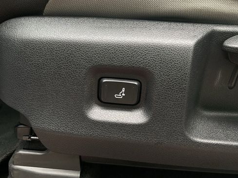 Used 2024 Toyota Tacoma TRD Sport RWD image 11