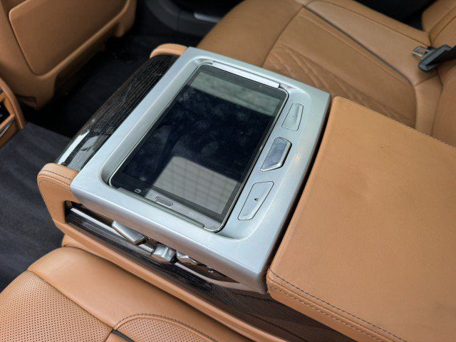 Used 2017 BMW 740i RWD image 33