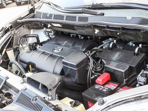 Used 2013 Toyota Sienna LE image 27