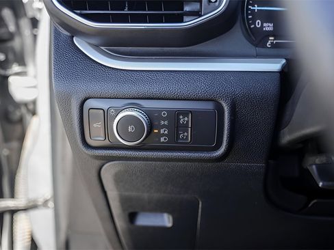 Used 2021 Ford Explorer XLT w/ Equipment Group 202A image 18