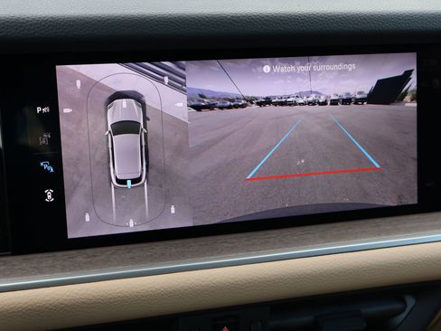 New 2026 Porsche Cayenne image 18