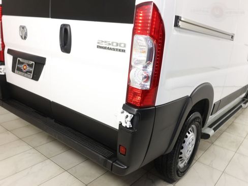 Used 2025 RAM ProMaster 2500 w/ U-Haul Equipment Group FWD image 30