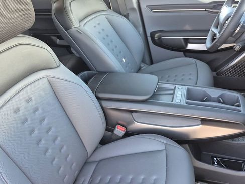 New 2026 Kia EV9 Wind image 17