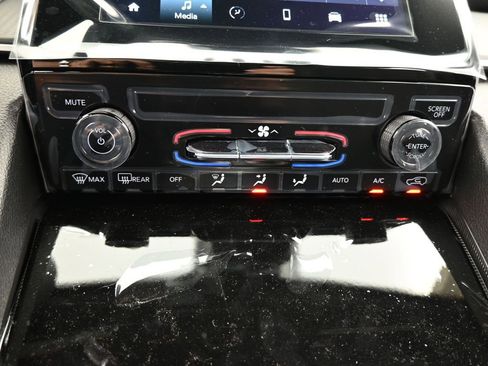 New 2025 Jeep Grand Cherokee Laredo RWD image 26