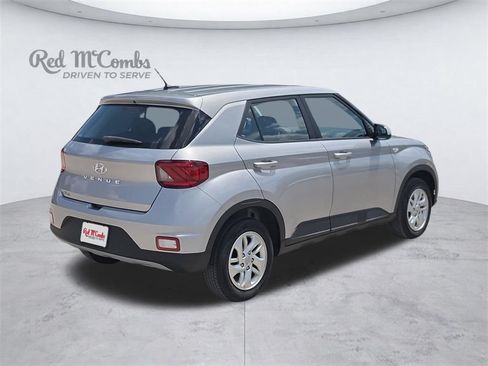 Certified 2025 Hyundai Venue SE FWD image 7