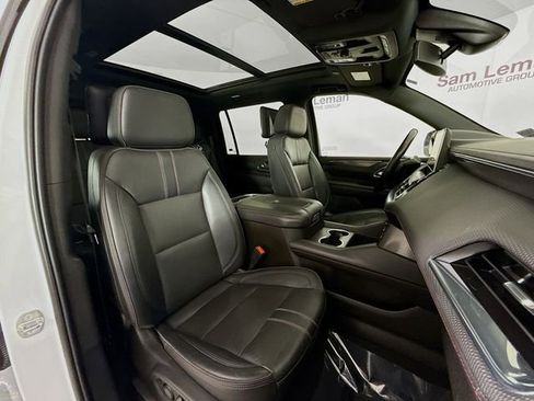 Used 2021 Chevrolet Suburban RST w/ Luxury Package image 35