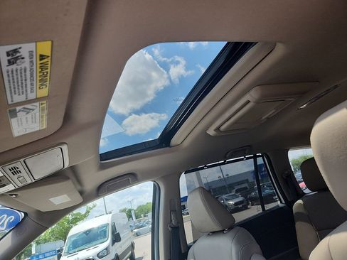 Used 2016 Honda Pilot Touring image 10