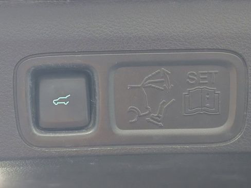 Used 2019 Ford Expedition Limited w/ Equipment Group 302A image 29