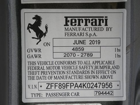 Used 2019 Ferrari Portofino RWD image 20