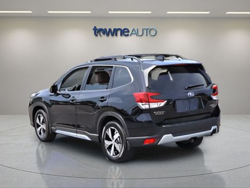 Used 2021 Subaru Forester Touring AWD/4WD image 5