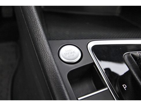 Used 2021 Volkswagen Jetta R-Line w/ R-Line Cold Weather Package image 19