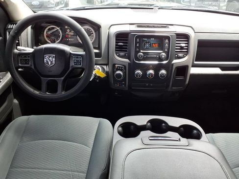 Used 2019 RAM 1500 Express w/ Express Value Package AWD/4WD image 13