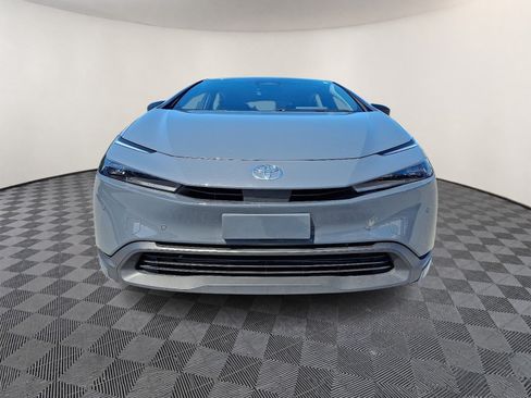Used 2024 Toyota Prius LE FWD image 2