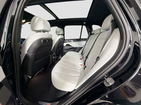 Used 2024 BMW X5 sDrive40i w/ Premium Package RWD image 26