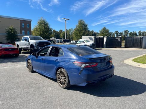 Used 2023 Toyota Camry SE image 7