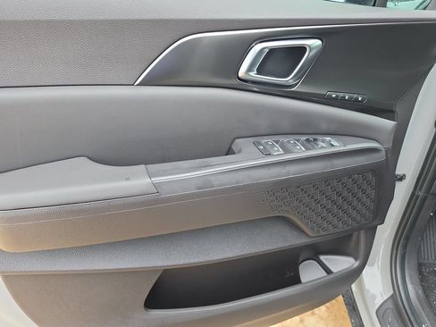 New 2026 Kia Carnival SX FWD image 18