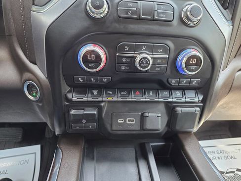 Used 2021 GMC Sierra 2500 SLT AWD/4WD image 31