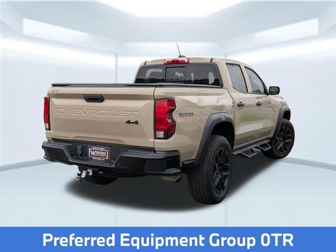 Used 2023 Chevrolet Colorado Trail Boss w/ Advanced Trailering Package AWD/4WD image 5