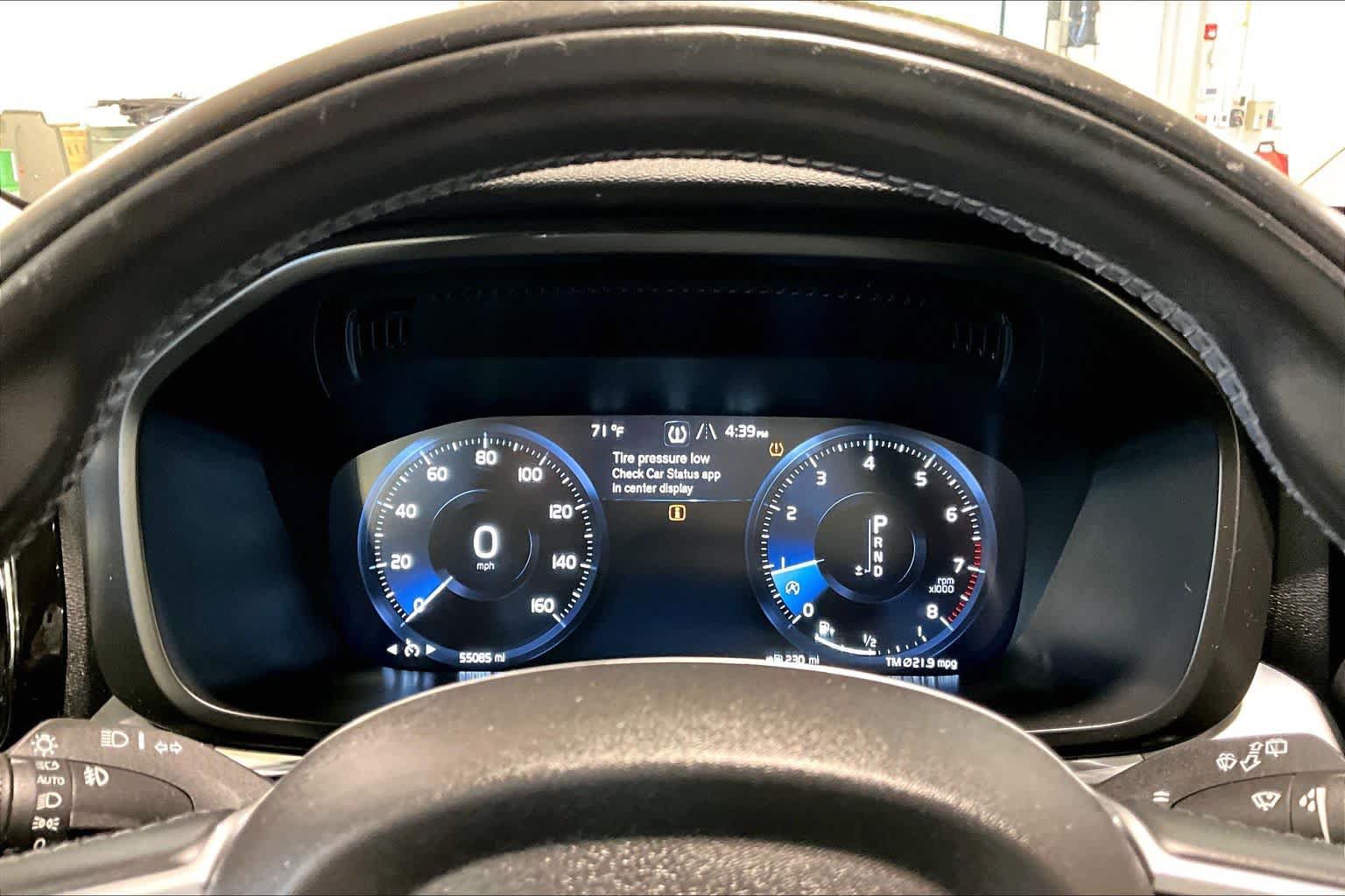 Used 2020 Volvo XC60 T5 Momentum w/ Protection Package Premier AWD/4WD image 25