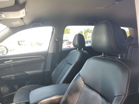 Certified 2023 Volkswagen Atlas SE FWD image 21