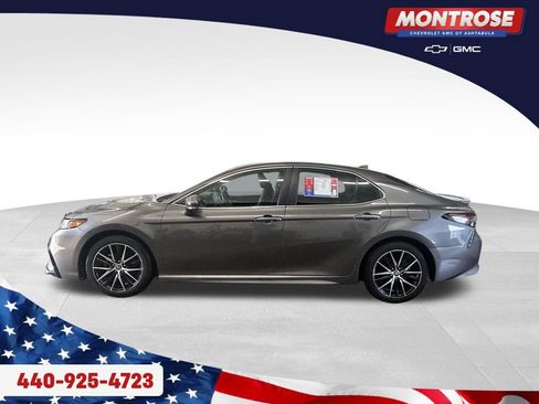 Used 2024 Toyota Camry SE FWD image 2