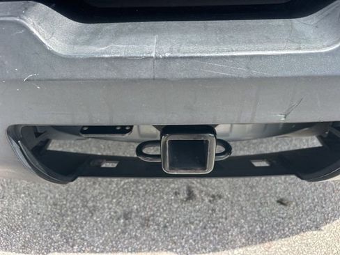 Used 2019 Chevrolet Traverse LT image 10