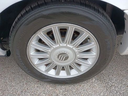 Used 2010 Mercury Grand Marquis LS image 19