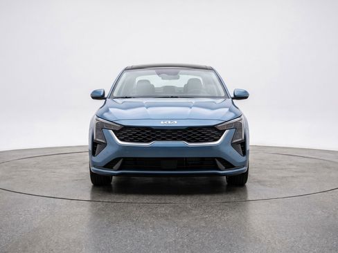 Used 2025 Kia K4 FWD image 2
