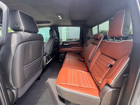 Used 2025 GMC Sierra 1500 Denali Ultimate AWD/4WD image 18
