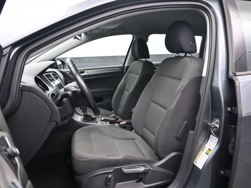 Used 2016 Volkswagen Golf S image 18