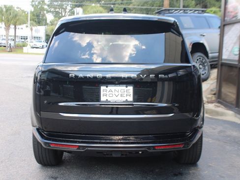 Used 2025 Land Rover Range Rover SE image 6